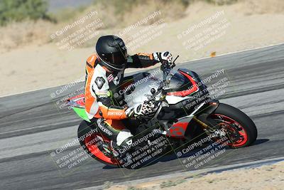 media/Dec-01-2025-Moto Forza (Mon) [[2daa91e15f]]/2-Intermediate Group/Session 4 Turn 9/